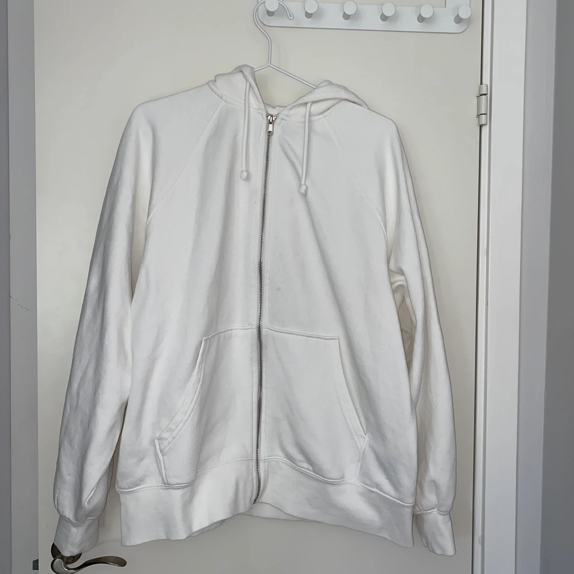 Vit oversiz hoddie från HM strl S