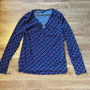 Mönstrad topp - Mönstrad topp från esprit! Frakt tillkommer💘