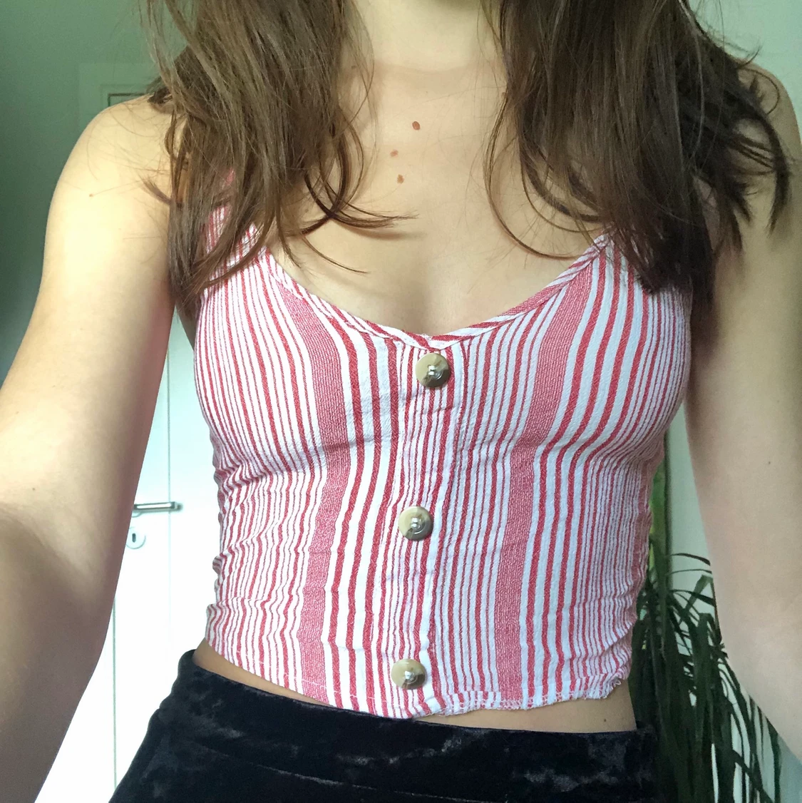 Randig croptop med knappar