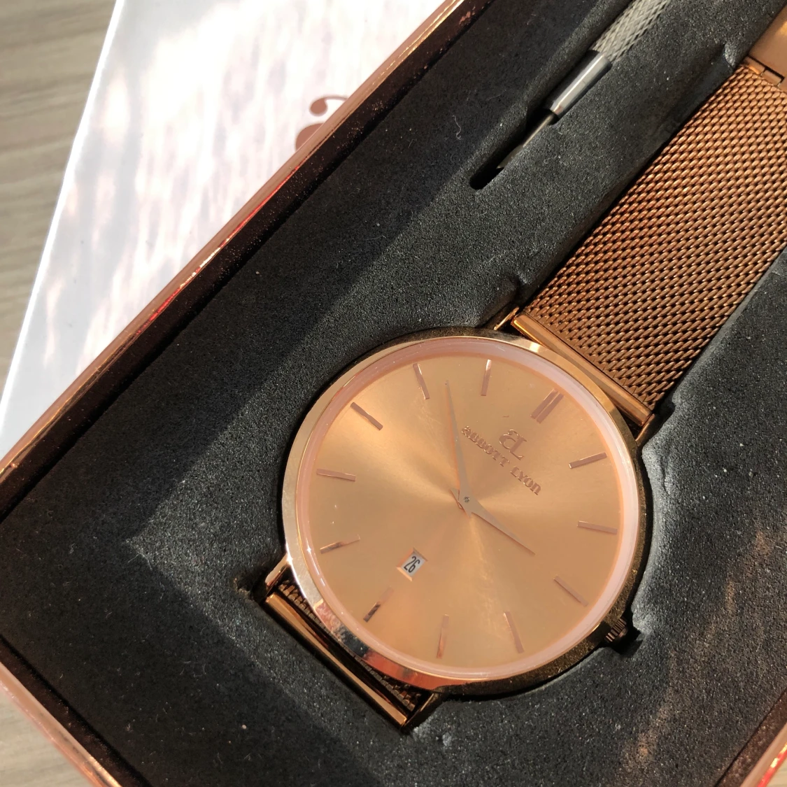 Roseguld klocka  - 90