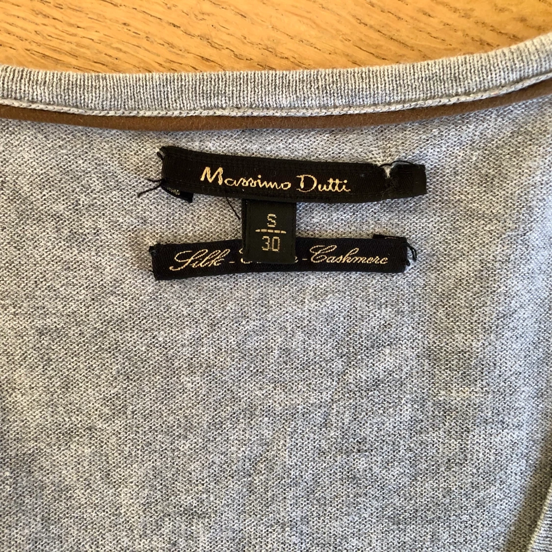 Tröja från Massimo Dutti storlek S / 30 - 91