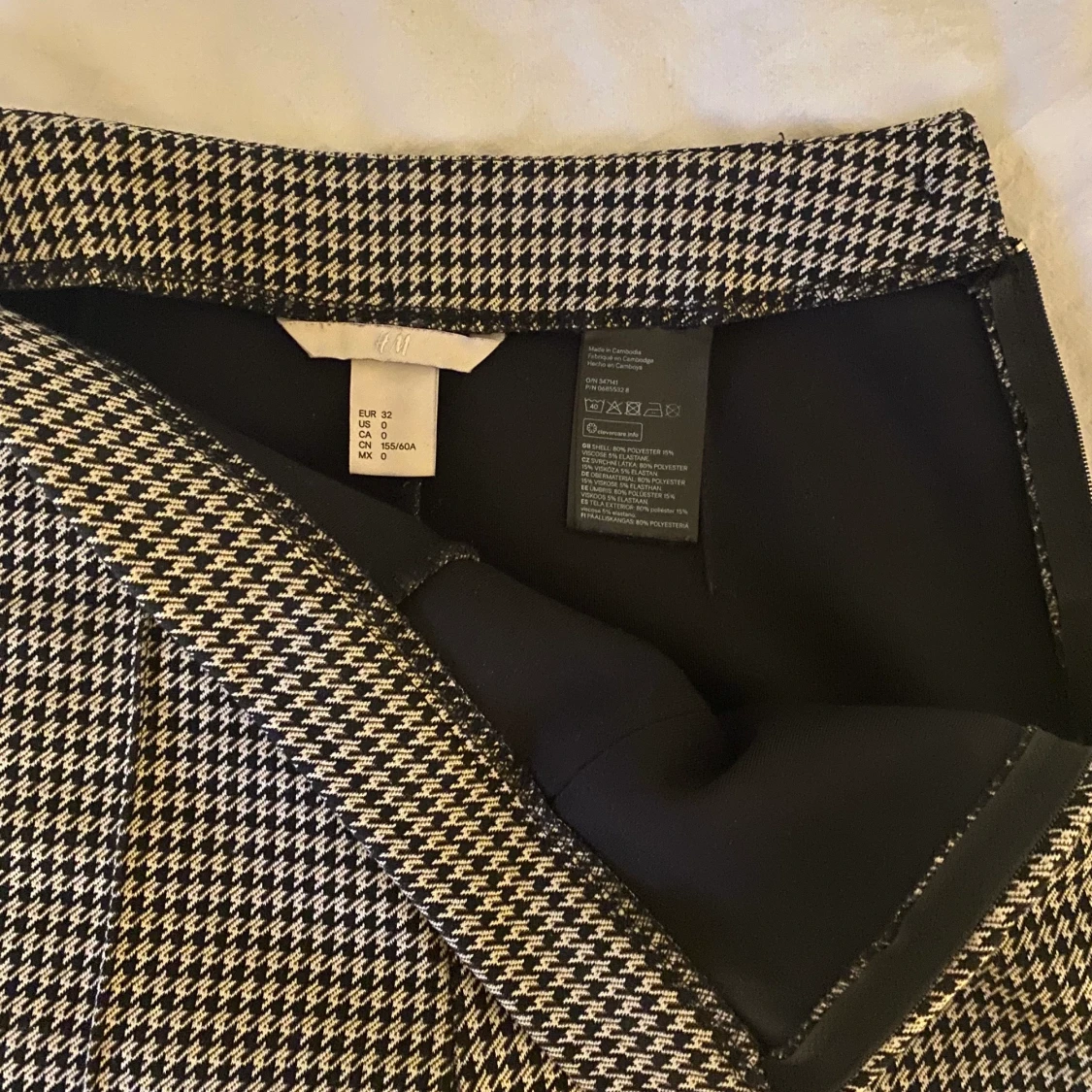 Fina byxor i hundtandsmönster 🖤🤍 - 91