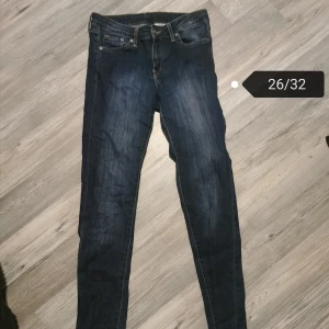 Jeans 26/32 - Möts upp eller skickas mot portokostnad samfraktar givetvis 🥰
