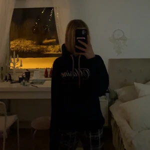  Marine hoodie - Supersnygg och skön marine hoodie som bara hänger i garderoben. Använd ca 2 gånger 💗