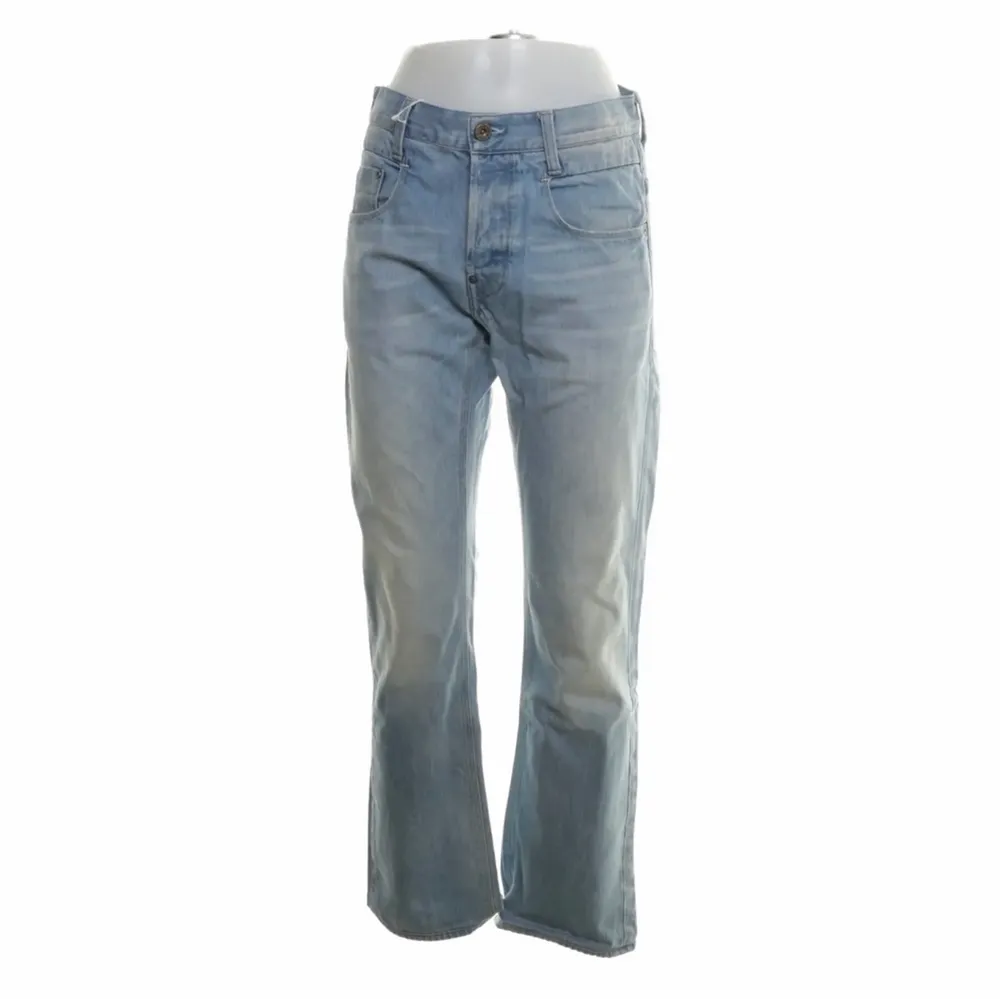 Snygga jeans från g-star . Bra kvalitet. Köparen står för frakten. . Jeans & Byxor.