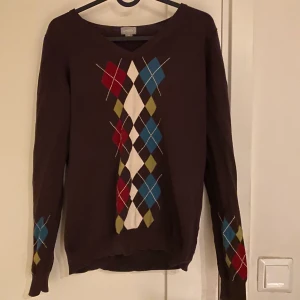 rutig sweatshirt - aldrig använd