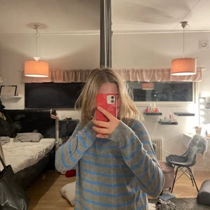 trendig zara tröja - säljer denna trendiga tröja från Zara för 170kr ❤️