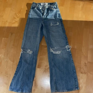 Wide leg jeans 34 - Jättebra skick och så snygga men för små för mig 🥲