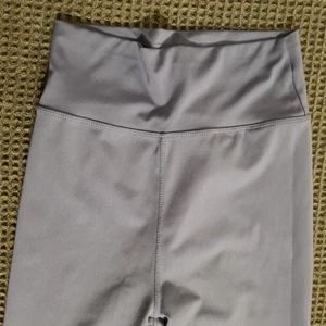 Träningstajts - Blå träningstajts Hög midja Använda ett fåtal gånger Storlek S Frakt tillkommer, 48kr 