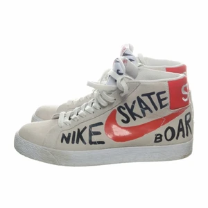 Nike blazers - Nästa som helt nya blazers, använts ändats några fåtal gånger pågrund av storleken som inte passade mig 