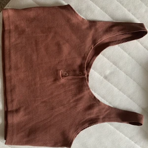 Topp  - Brun kort topp från bik bok!! Använd ca 2 gånger 