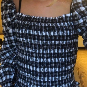 H&m topp - Säljer min rutiga tröja från hm