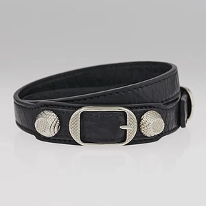 Balenciaca armband  - Asfint balenciaca armband med silvriga studs, fint skick! 