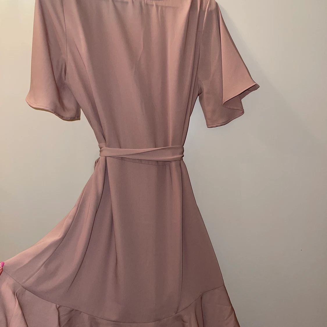 Otroligt fin sommarklänning 🤍 - 90