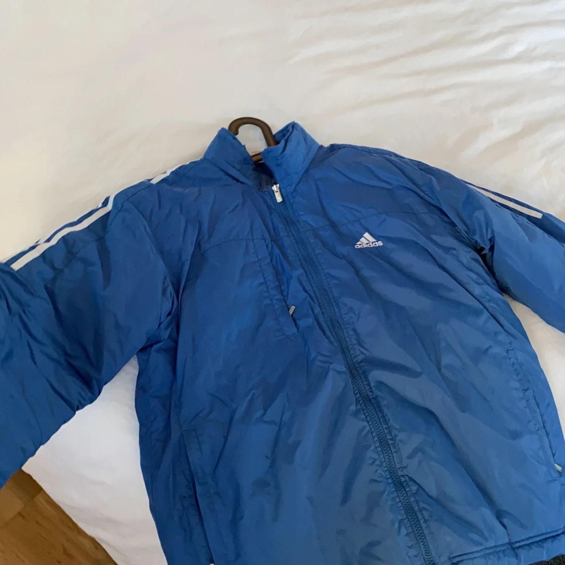 Blå Adidas vintage jacka  - 91