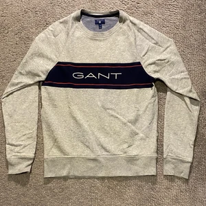 Gant sweatshirt, grå, strl M - Passar verklig storlek (M), mycket fint skick, tvättad, nypris: ca 1099kr. Pris kan diskuteras