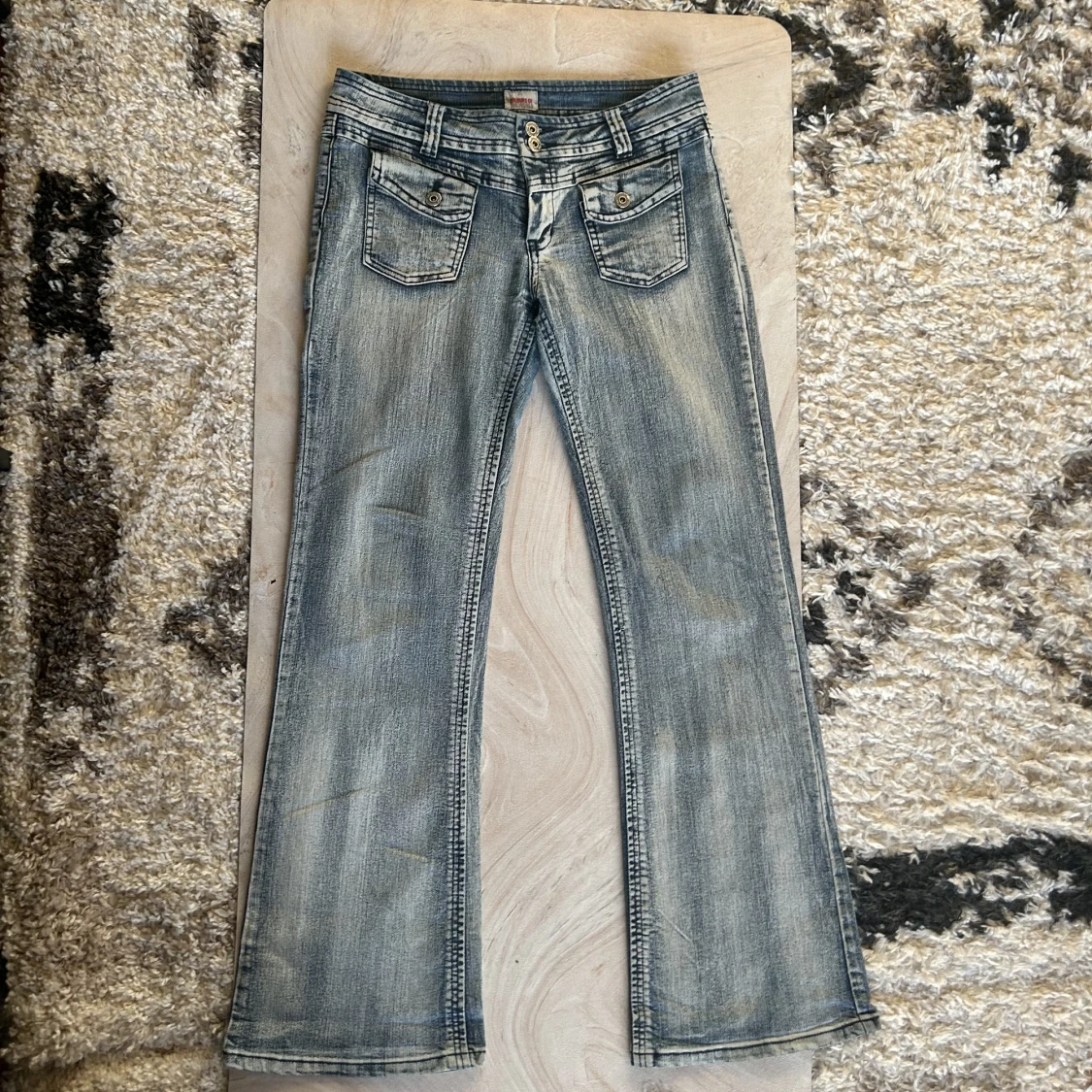 Lågmidjade bootcut y2k jeans
