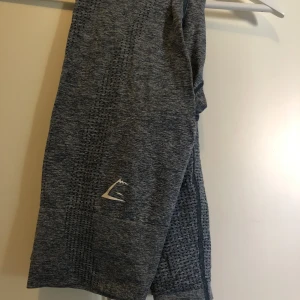 Träningsthigts - Träningstights från gymshark, fint skick, knappt använda.