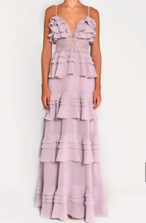 Festklänning/Aftonklänning strl 36 - Superfin klänning till fest. Använd 1 gång. Storlek 36.