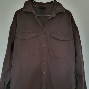 Skjorta - Brun skjorta 
