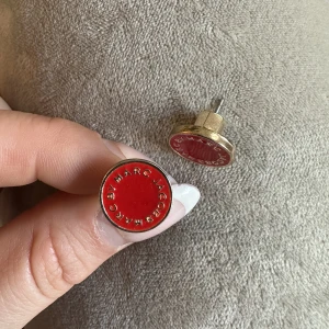 Örhängen  - Örhängen med guld.