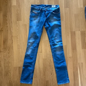 Diesel-jeans - Jeans från Diesel. Storlek 29/34. I extremt bra skick då de är använda två gånger.