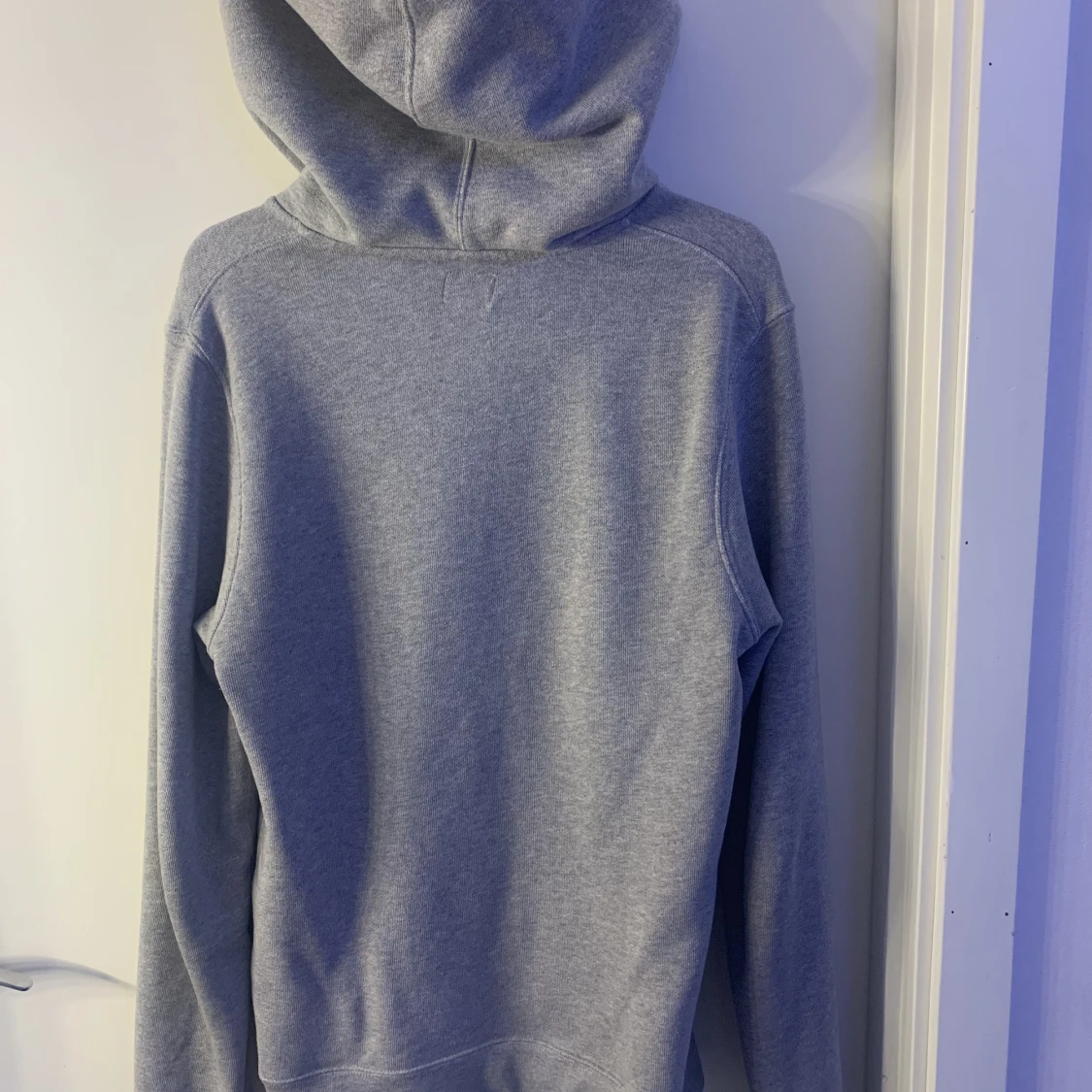 Levi’s hoodie  - 90