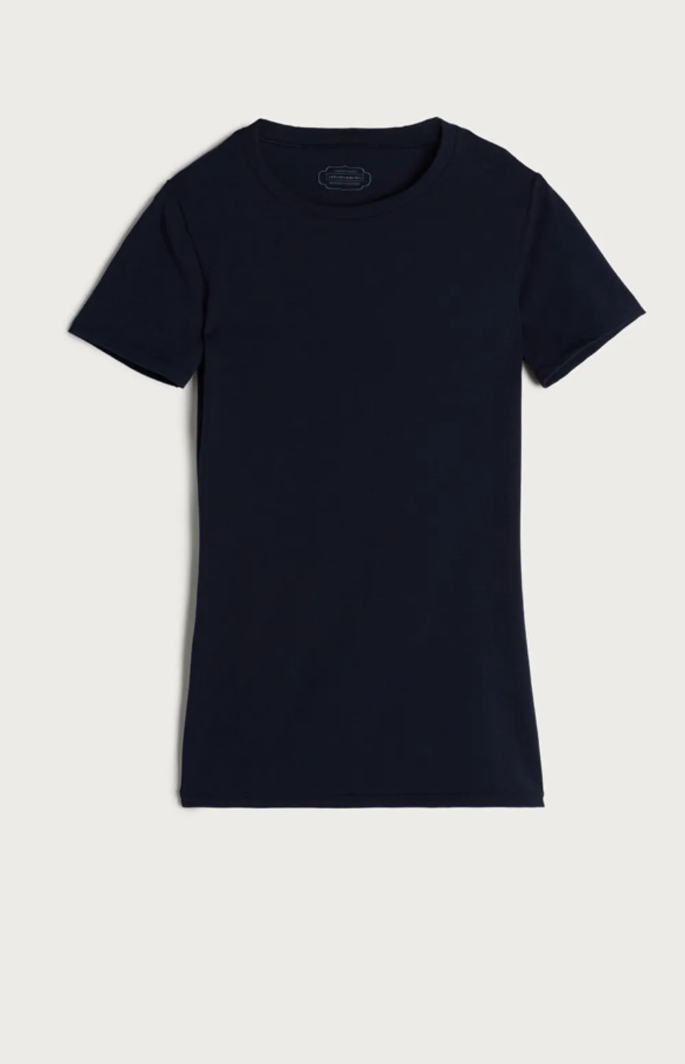 Jätte fin marinblå T-shirt från intimissimi 💗köptes nyligen men kommer inte till användning 💗 använd 1 gång. Skriv för frågor eller fler bilder . Toppar.