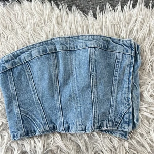 Zara jeans korsett  - Använd endast två gånger i strl S 