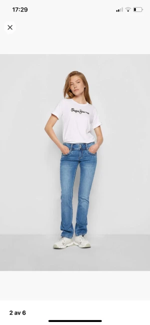 Pepe jeans  - SÄLJER ÅT MIN KOMPIS ❣️Intressekoll på dessa skitsnygga jeans från pepe jeans! Köptes för 899, skriv gärna prisförslag! 💗💗