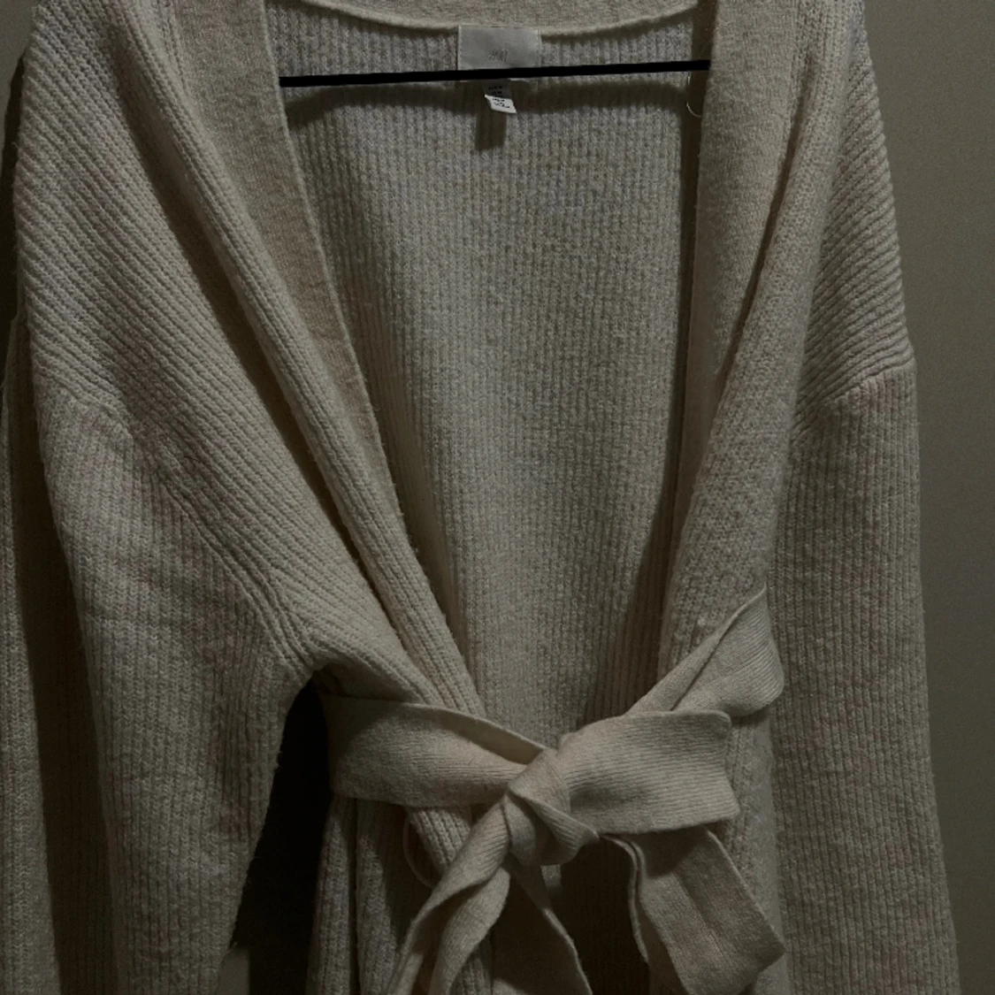 Fin stickad kofta ifrån H&M - 90