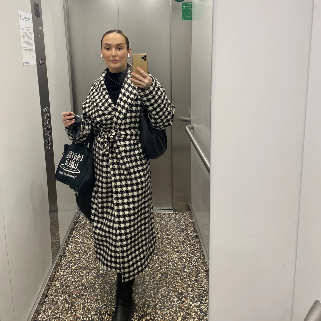 Hundtandsmönstrad kappa - 91