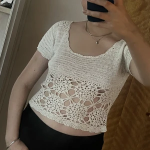 Virkad topp - Virkad topp S/M Nyskick Krämvit