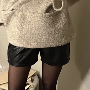 Skinnshorts  - Säljer dessa skinnshorts🤍