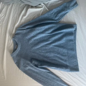 Zara stickad tröja  - Nyskick