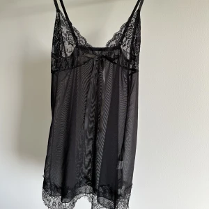 Nattlinne - Supersöt svart nattlinne 