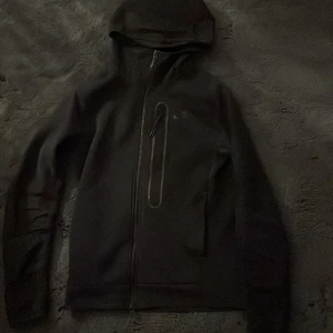 Nike tech fleece  - B 