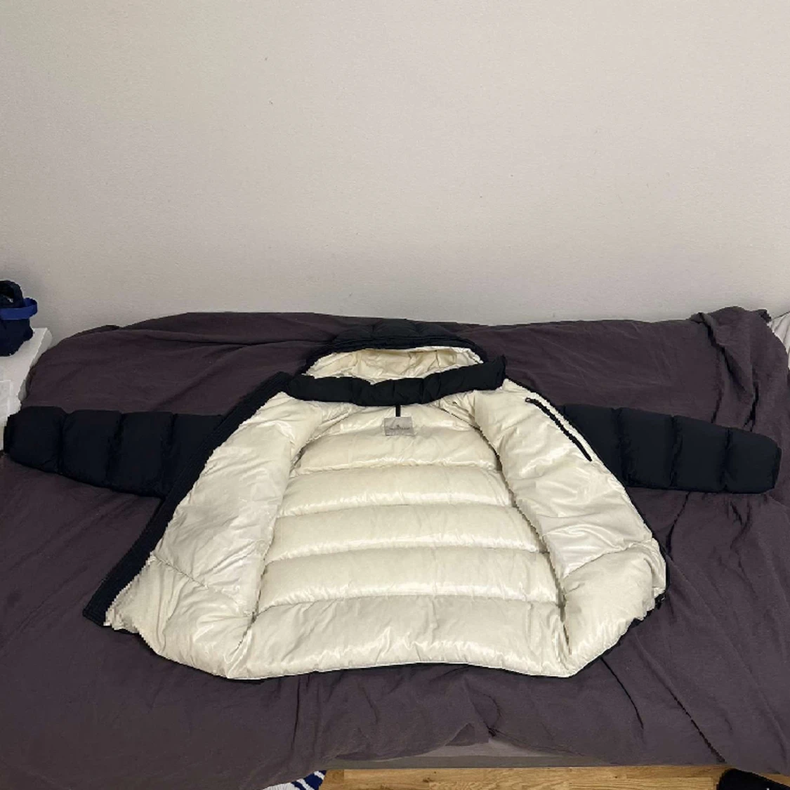 Moncler ”‘WILMS’ QUILTED DOWN JACKET” - 90