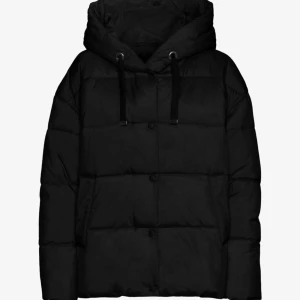 Jacka - Den PERFEKTA jackan för vintern!💕 nypris 499kr