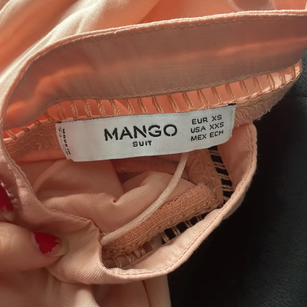 Fint rosa linne från mango!💗. Toppar.