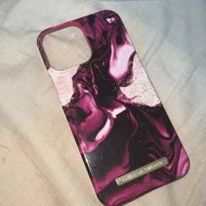 Skal till iPhone 13 pro Max  - Skal i ny skick, ny pris 299kr.  Kan fraktas 