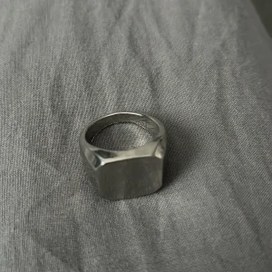 Ring  - Aldrig använt jätte fint skick 