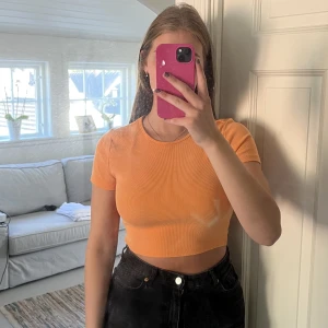 Topp - Topp från H&M, aldrig använd. Köpt för 99kr 💕