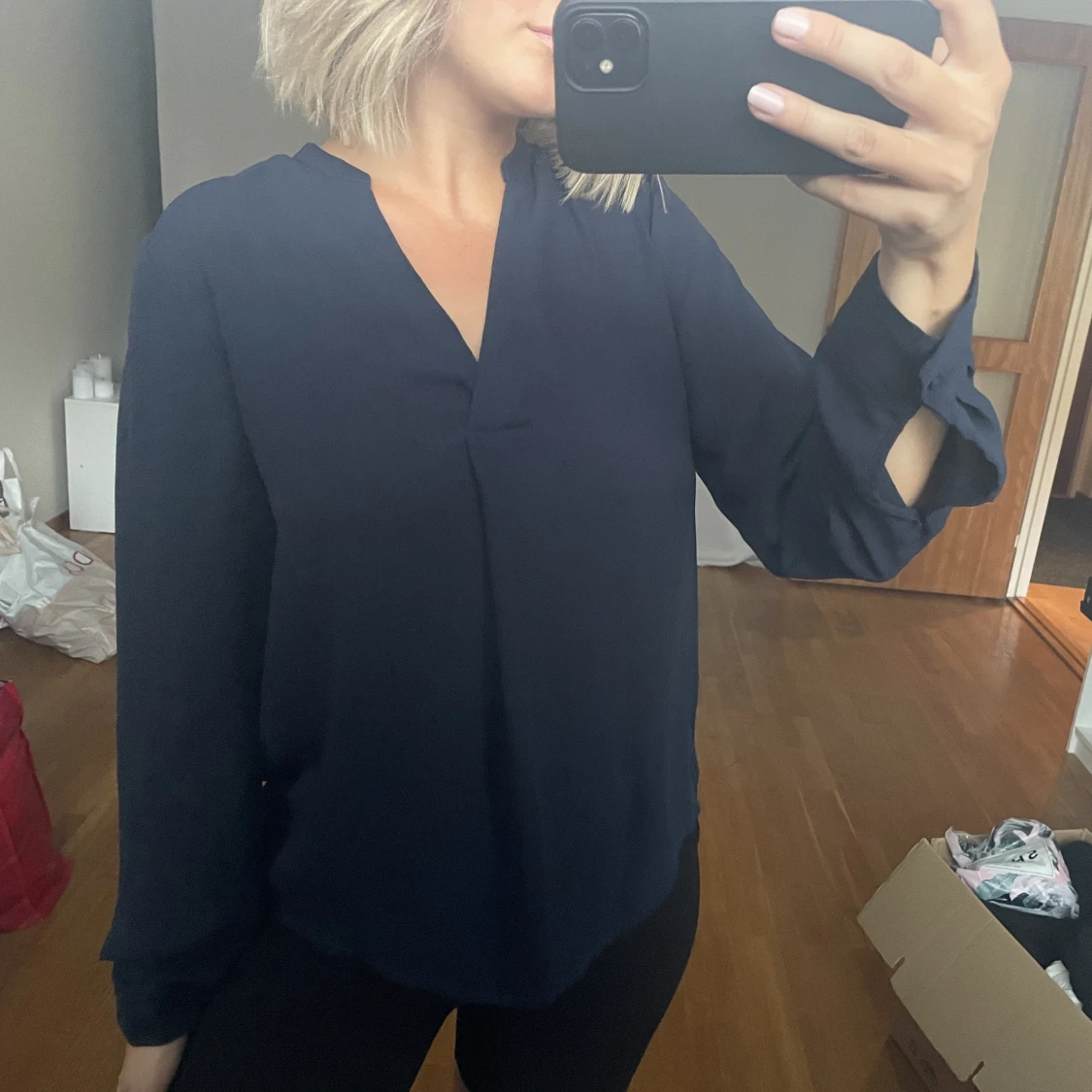 Mörkblå blus - 90