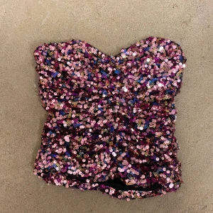 Glitter topp  - En så snygg glittrig topp till fest, använd 1 gång💖
