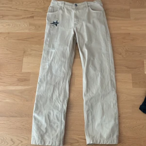 Lukamanchain byxor - Helt nya lukamanchain byxor. Kan även byta saker, man måste swisha innan jag skickar dem 