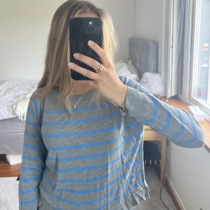 Tröja zara - Randig tröja från zara. Väldigt skön och luftig. Inga defekter🤍