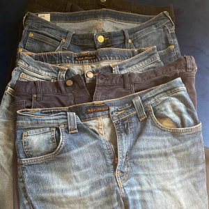 Herr byxor  - Säljer flertalet byxor med paketpris, det är blandade märken och storlekar.   Finns att hämta i Norrköping. Postar inte. Pris kan diskuteras.  