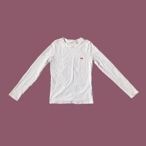 Vit långärmad tröja - Basic, långärmad, vit Levi-tröja