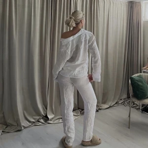 Linnebyxor - Hej! Säljer dessa oanvända linnebyxor i stolen S!